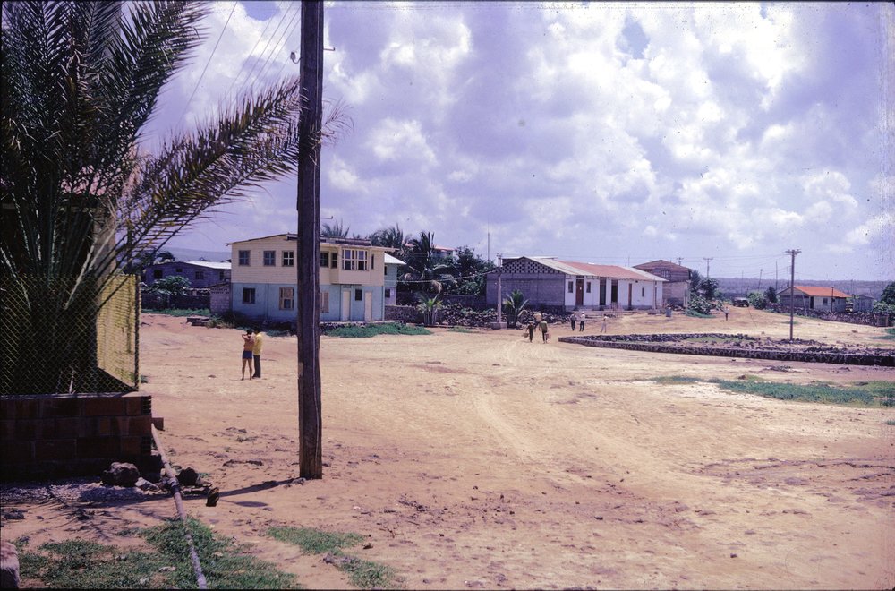 Main avenue of Puerto Ayora, 1962. Photo courtesy: Peter Kramer, CDF.