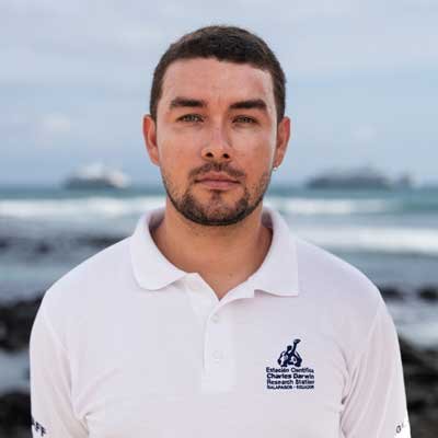 Carlos-Robalino-400x400