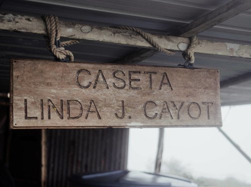 Caseta Linda J. Cayot, nombre dado por los guardaparques del Parque Nacional Galápagos a una cabaña ubicada en la isla Isabela.