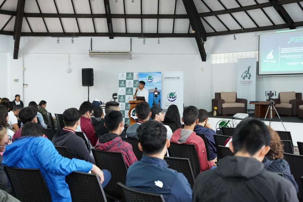 El evento se desarrolló en el Auditorio Miguel Cifentes Arias, Santa Cruz - Galápagos. Foto: Rashid Cruz, FCD. 