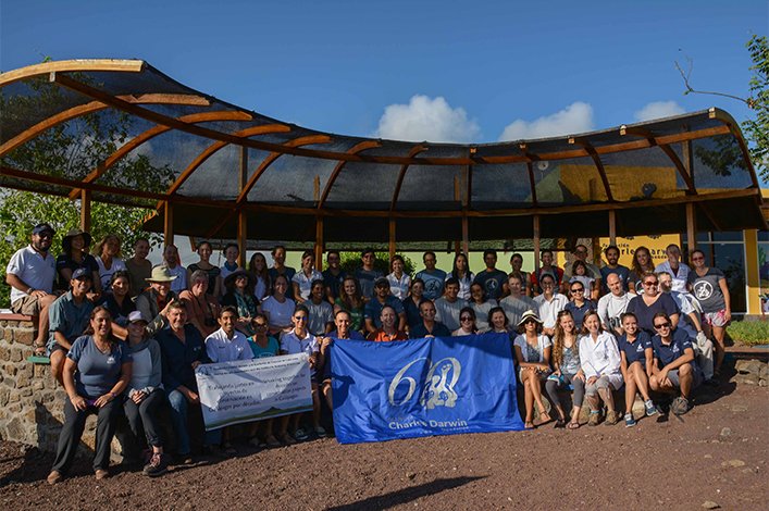 Equipo de la Fundación Charles Darwin y de la Academia de Ciencias de California