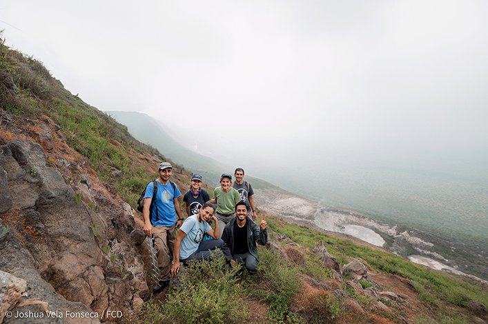 Field work team at Alcedo volcano. From left to right: Freddy Cabrera, Ainoa Nieto, Surya Castillo, Sharon Deem, Joshua Vela and José Haro. 