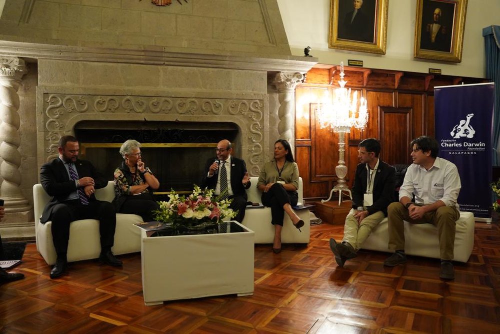 Panelistas del conversatorio 